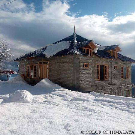 Loghouse At Khajjiar Lake Luaran gambar