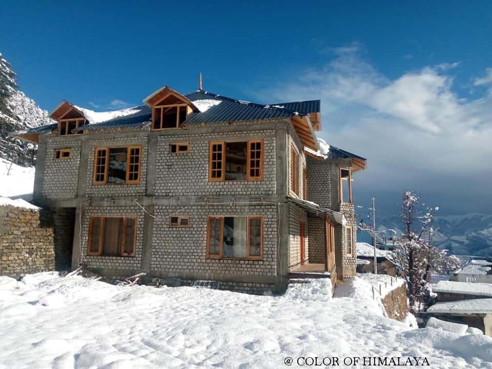 Loghouse At Khajjiar Lake Luaran gambar