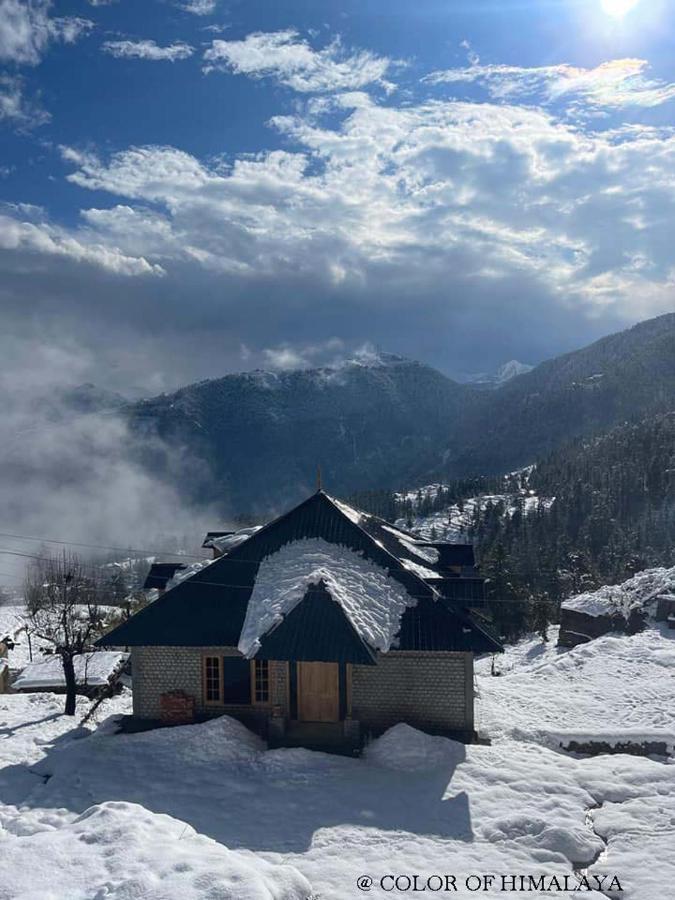 Loghouse At Khajjiar Lake Luaran gambar